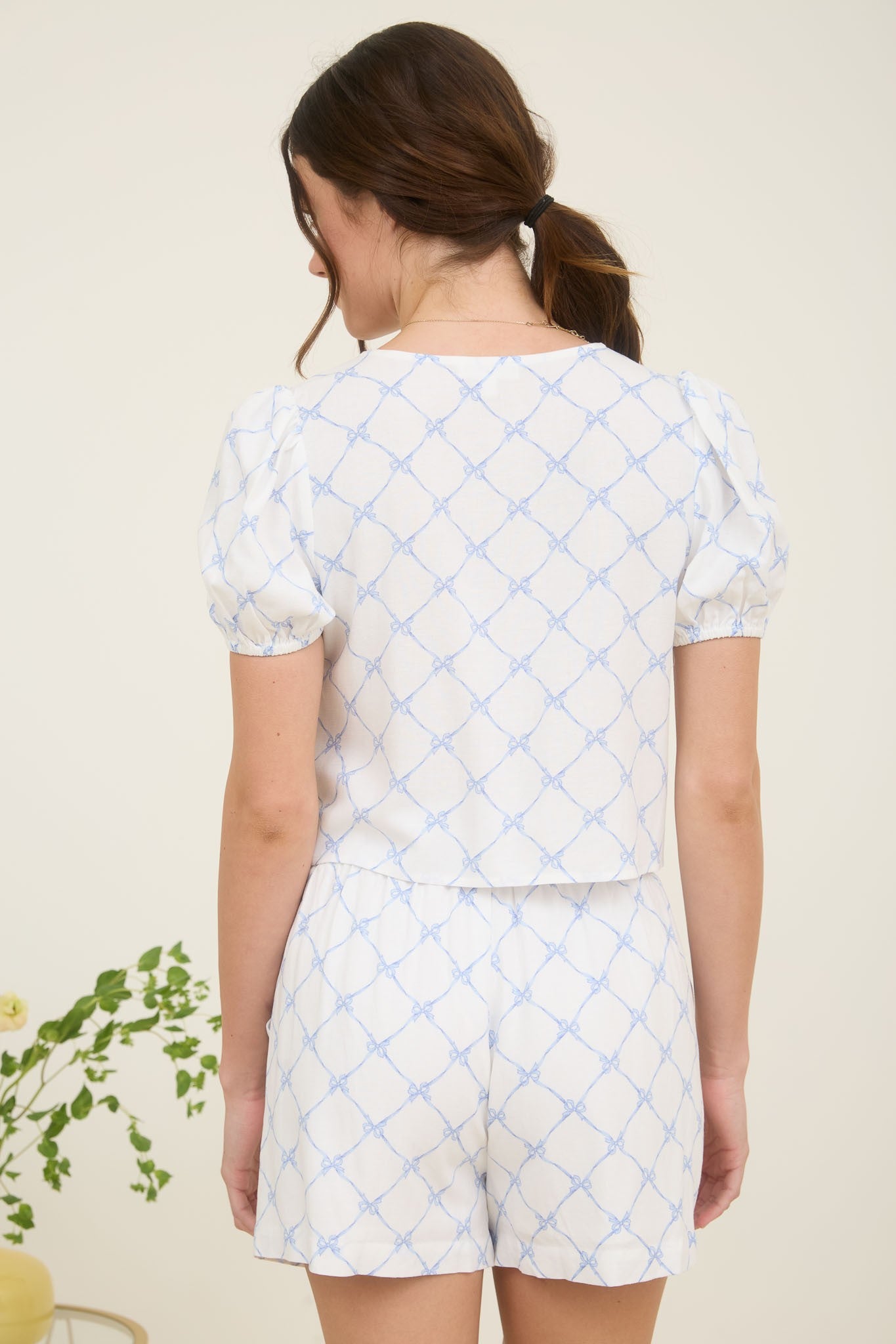 Blusa de Lino con Estampado de Lazo y Mangas Abullonadas