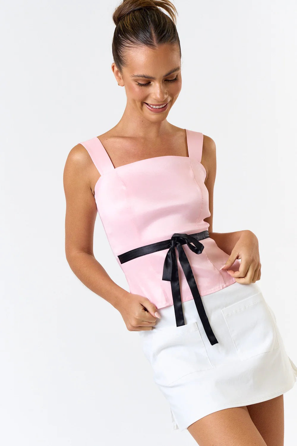Top Chic Escote Cuadrado con Moño Frontal