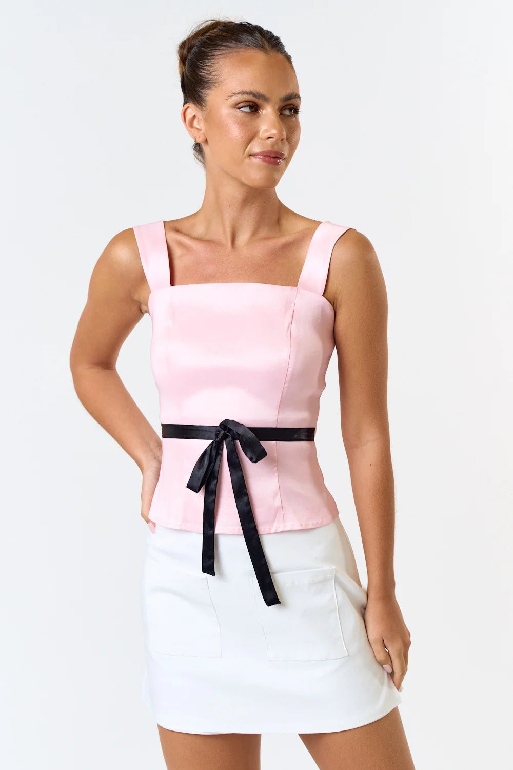 Top Chic Escote Cuadrado con Moño Frontal