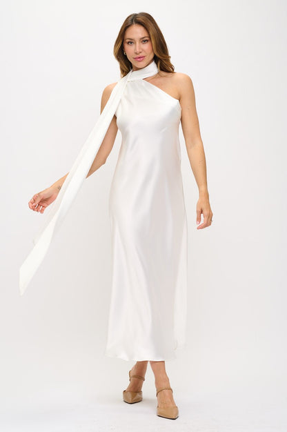 Vestido Satinado Blanco Asimétrico
