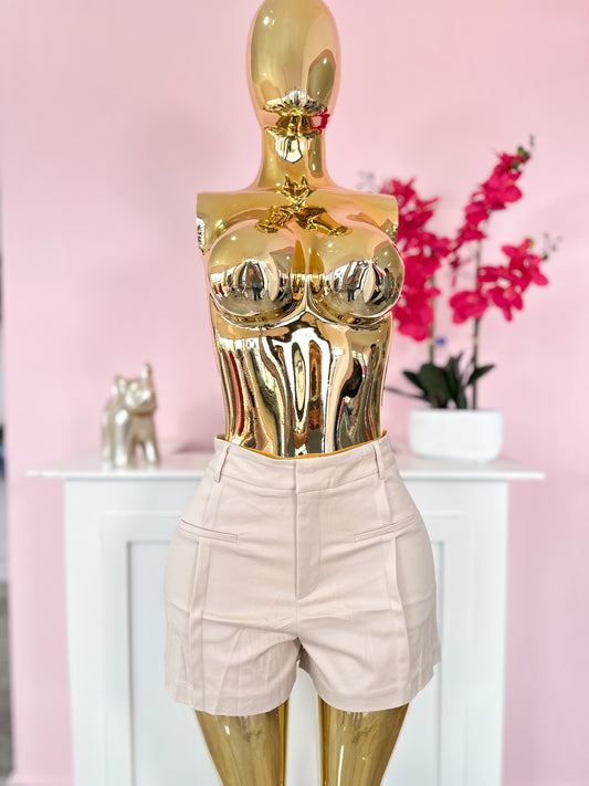 Short Beige Claro