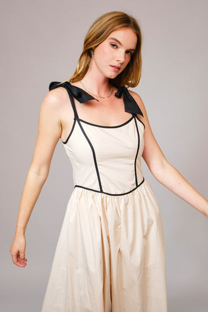 Vestido Midi Ivory con Lazos